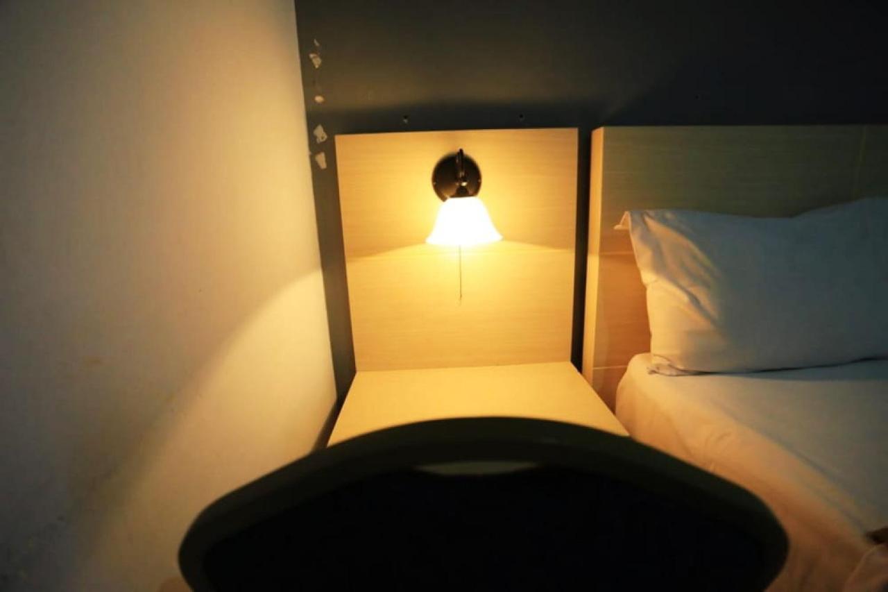 Urbanview Hotel Mulia Indah Palopo מראה חיצוני תמונה