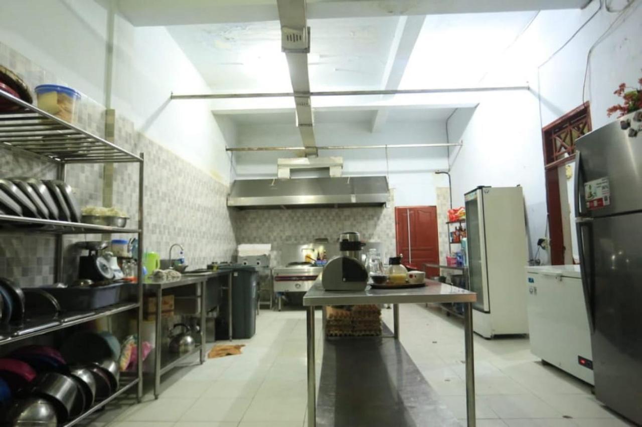 Urbanview Hotel Mulia Indah Palopo מראה חיצוני תמונה