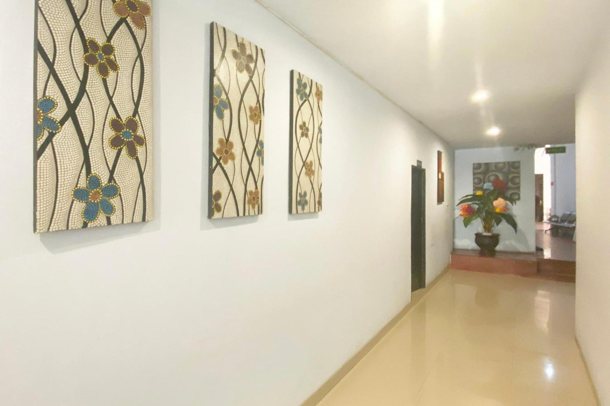 Urbanview Hotel Mulia Indah Palopo מראה חיצוני תמונה